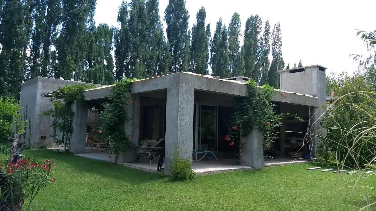 Casa Los Cerezos En Chacras De Coria Ngoại thất bức ảnh