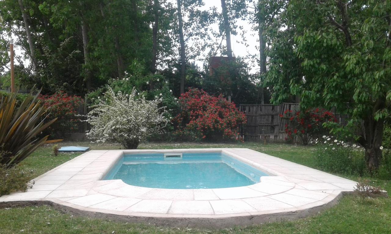 Casa Los Cerezos En Chacras De Coria Ngoại thất bức ảnh