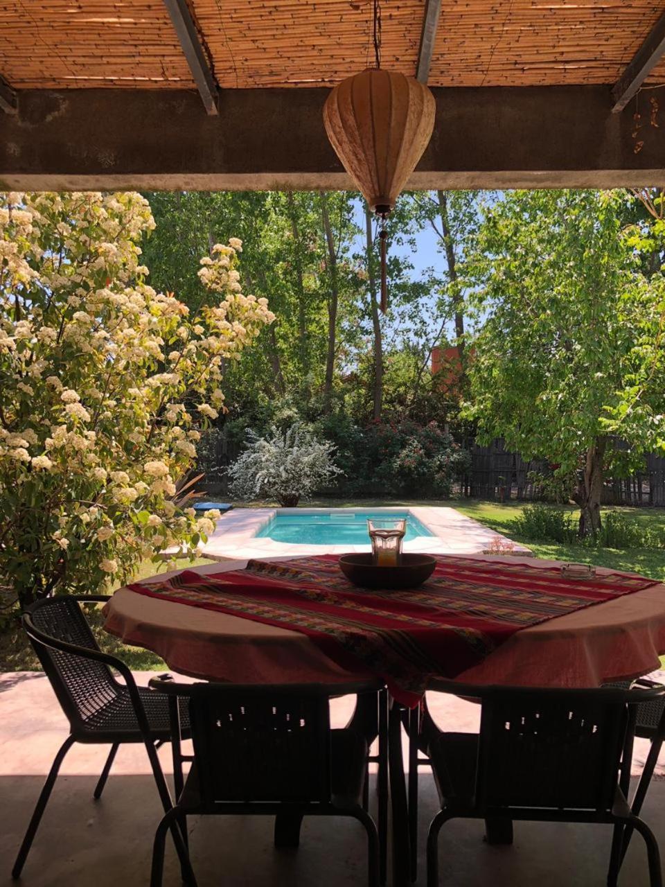 Casa Los Cerezos En Chacras De Coria Ngoại thất bức ảnh