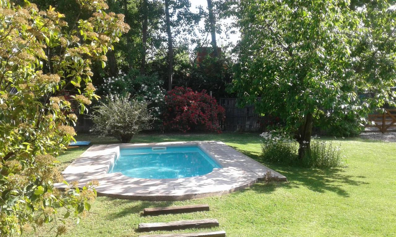 Casa Los Cerezos En Chacras De Coria Ngoại thất bức ảnh