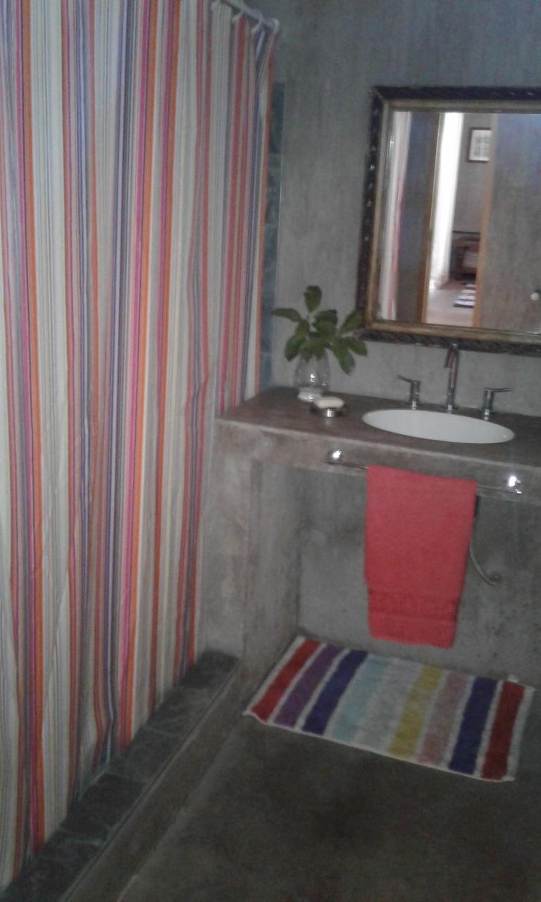 Casa Los Cerezos En Chacras De Coria Ngoại thất bức ảnh