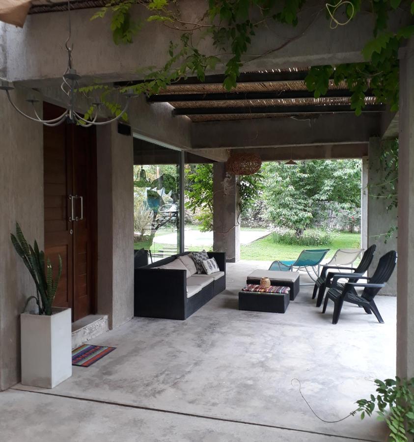 Casa Los Cerezos En Chacras De Coria Ngoại thất bức ảnh