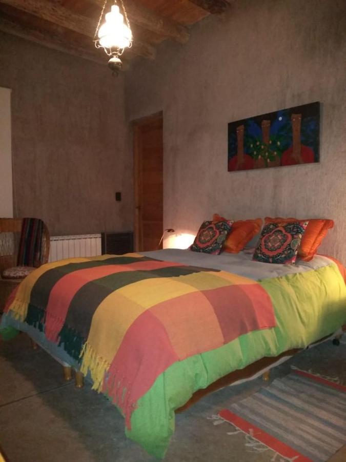 Casa Los Cerezos En Chacras De Coria Ngoại thất bức ảnh